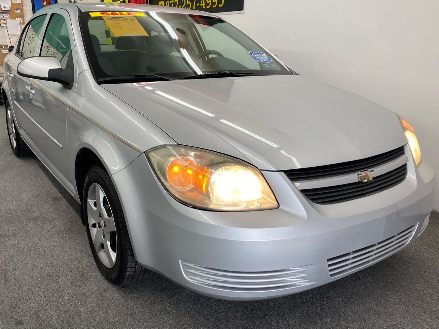 2008 SILVER /white Chevrolet Cobalt (1G1AL58F487) , located at 533 S West End Blvd., Quakertown, PA, 18951, (877) 257-4995, 40.343994, -75.303604 - INCLUDED IN THE SALE PRICE OF EVERY VEHICLE: 48 Hour Money Back Guarantee 6 Month - 6,000 Mile Warranty Brand New PA State Inspection & Emission $10 Oil Changes for the Life of the Loan Complete CARFAX - Photo#1